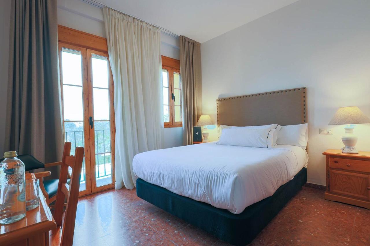 Hotel Tugasa El Almendral Setenil De Las Bodegas Екстер'єр фото